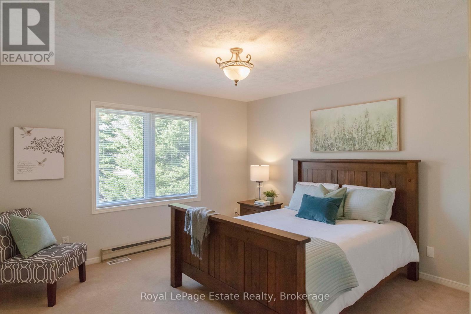21 Sauble Woods Crescent, South Bruce Peninsula, Ontario  N0H 2G0 - Photo 15 - X12981556