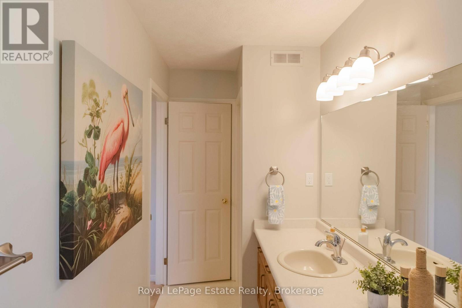 21 Sauble Woods Crescent, South Bruce Peninsula, Ontario  N0H 2G0 - Photo 21 - X12981556