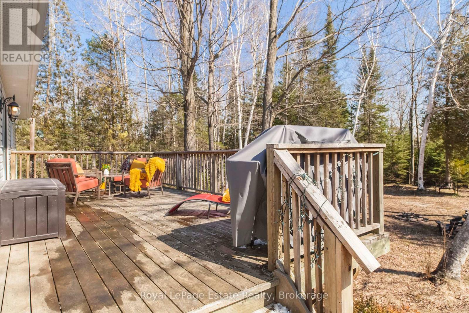 21 Sauble Woods Crescent, South Bruce Peninsula, Ontario  N0H 2G0 - Photo 26 - X12981556