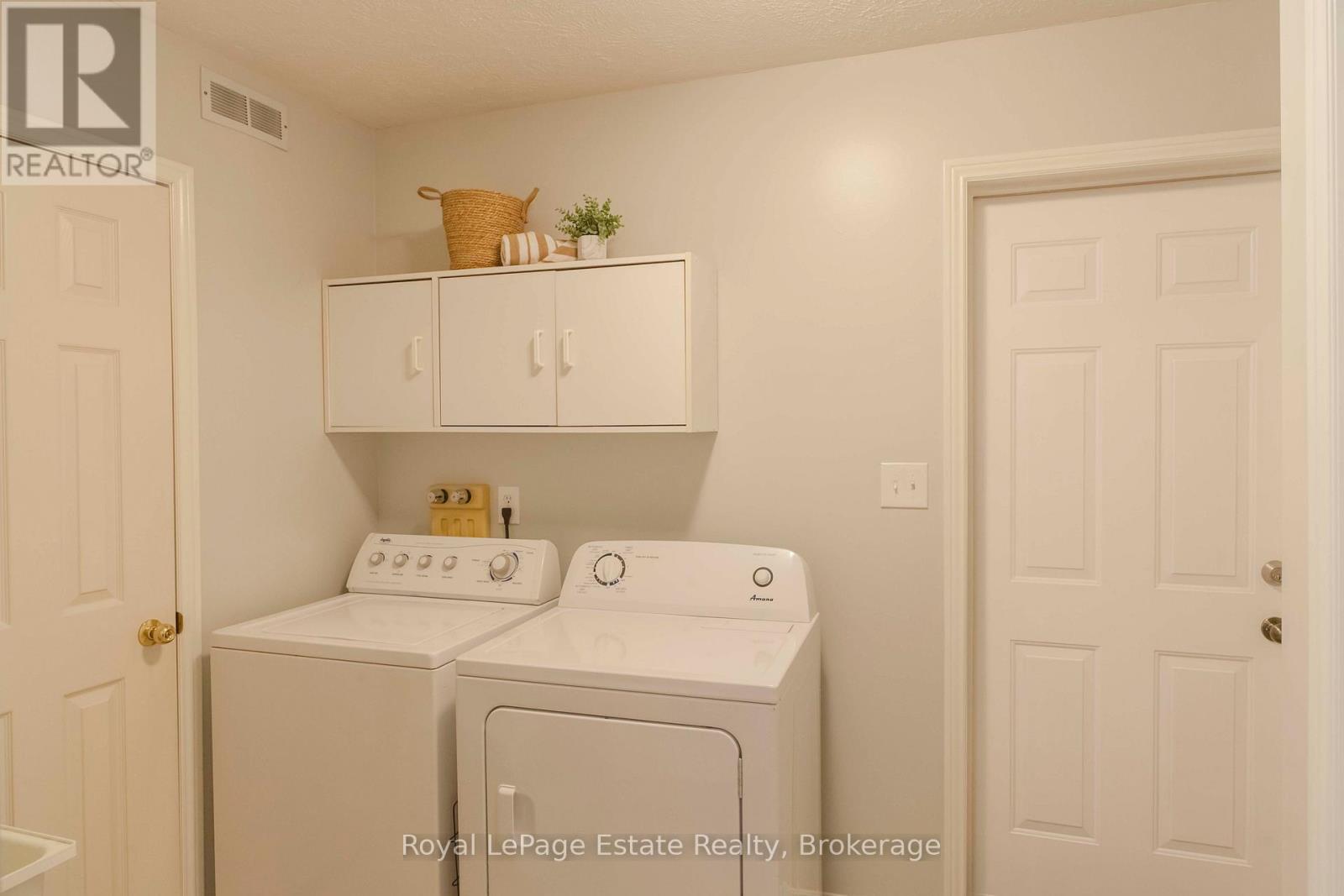 21 Sauble Woods Crescent, South Bruce Peninsula, Ontario  N0H 2G0 - Photo 34 - X12981556