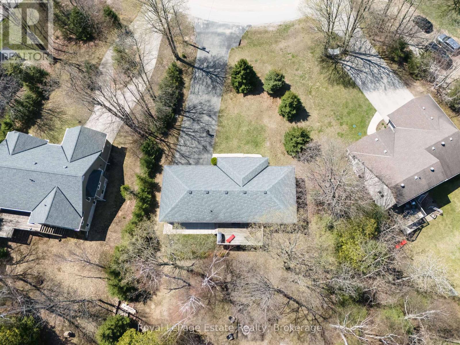 21 Sauble Woods Crescent, South Bruce Peninsula, Ontario  N0H 2G0 - Photo 44 - X12981556