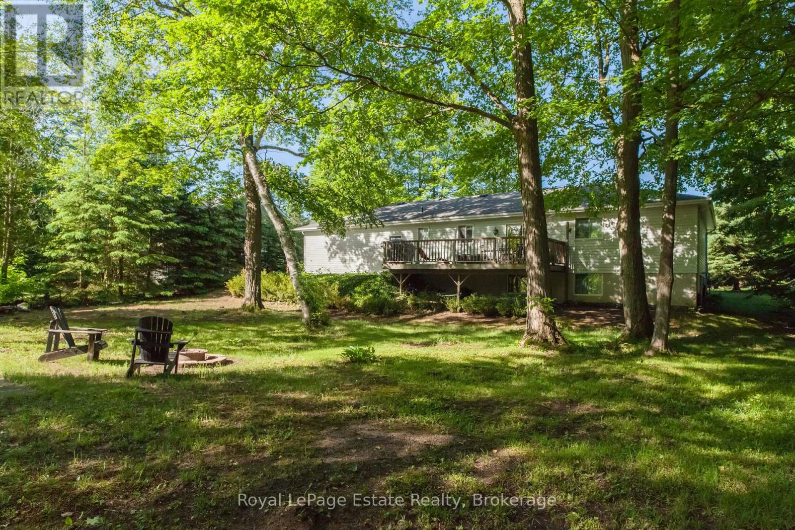 21 Sauble Woods Crescent, South Bruce Peninsula, Ontario  N0H 2G0 - Photo 47 - X12981556
