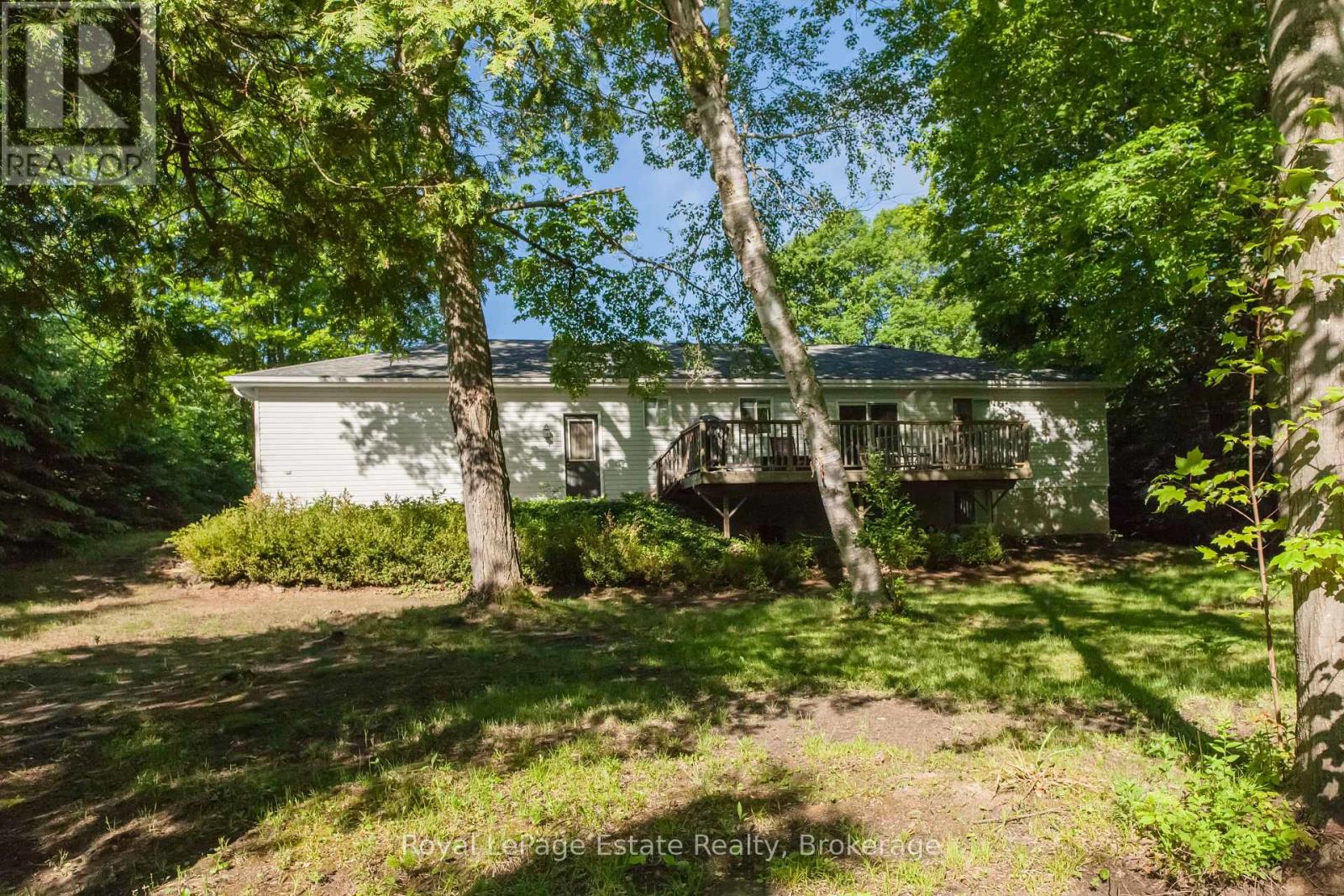 21 Sauble Woods Crescent, South Bruce Peninsula, Ontario  N0H 2G0 - Photo 48 - X12981556