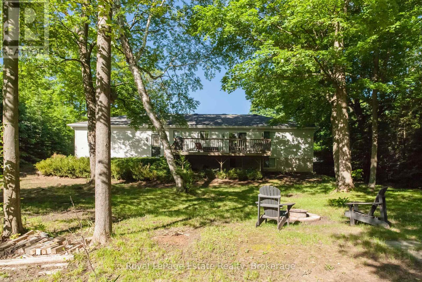 21 Sauble Woods Crescent, South Bruce Peninsula, Ontario  N0H 2G0 - Photo 49 - X12981556