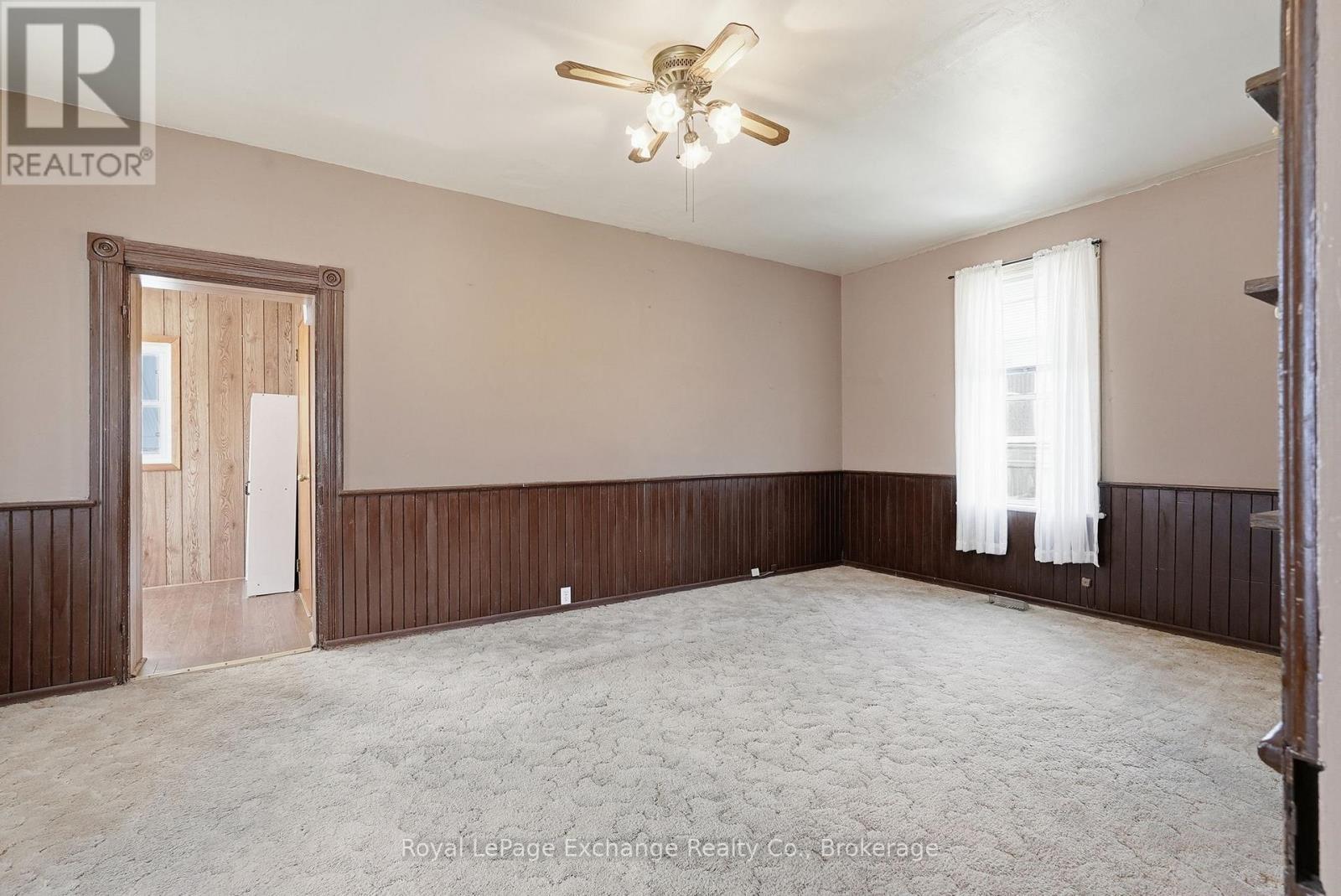 588 11th Avenue, Hanover, Ontario  N4N 2S6 - Photo 16 - X12981660