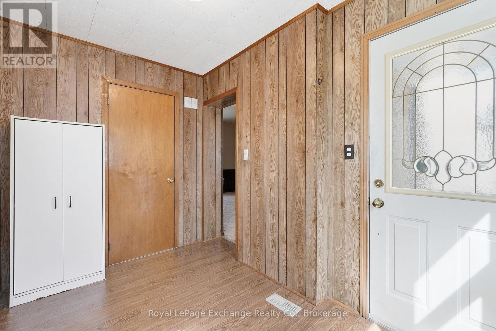 588 11th Avenue, Hanover, Ontario  N4N 2S6 - Photo 19 - X12981660
