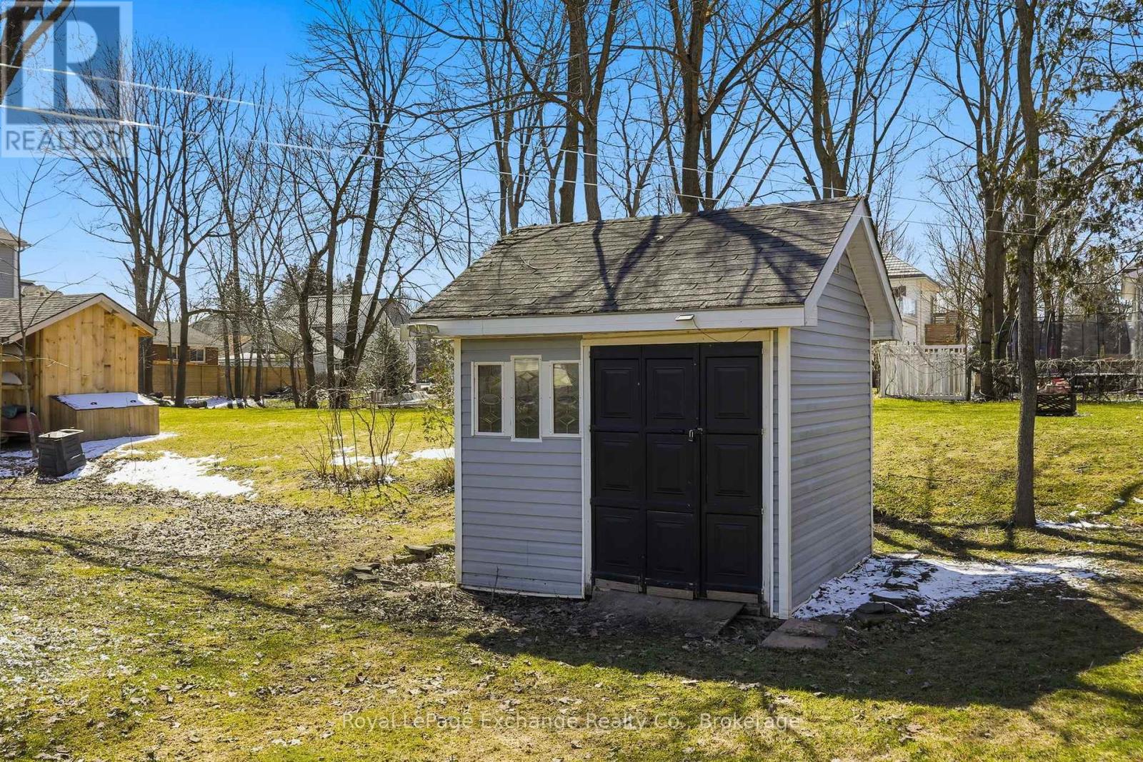 588 11th Avenue, Hanover, Ontario  N4N 2S6 - Photo 38 - X12981660