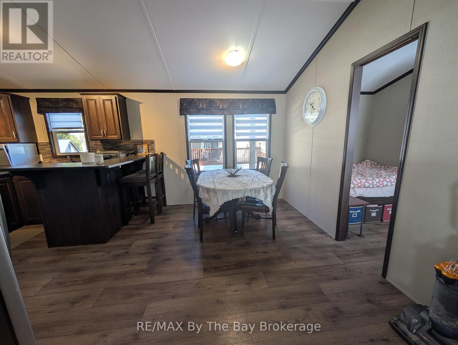 42 Temagami Trail, Wasaga Beach, Ontario  L9Z 1X7 - Photo 14 - S12982436