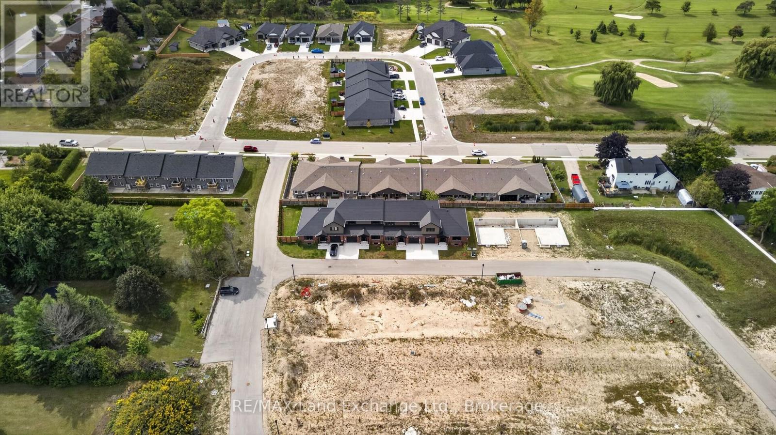 Unit 5 - 8 Golf Links Road, Kincardine, Ontario  N2Z 0G1 - Photo 6 - X12982716