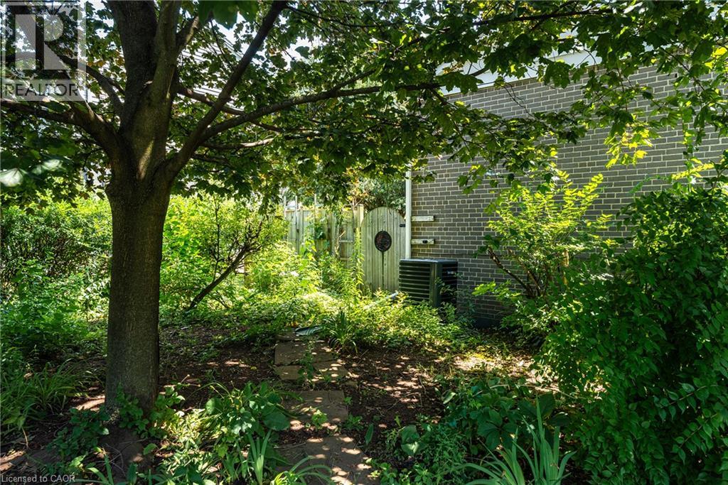 557 Trafford Crescent, Oakville, Ontario  L6L 3T4 - Photo 22 - 40819616