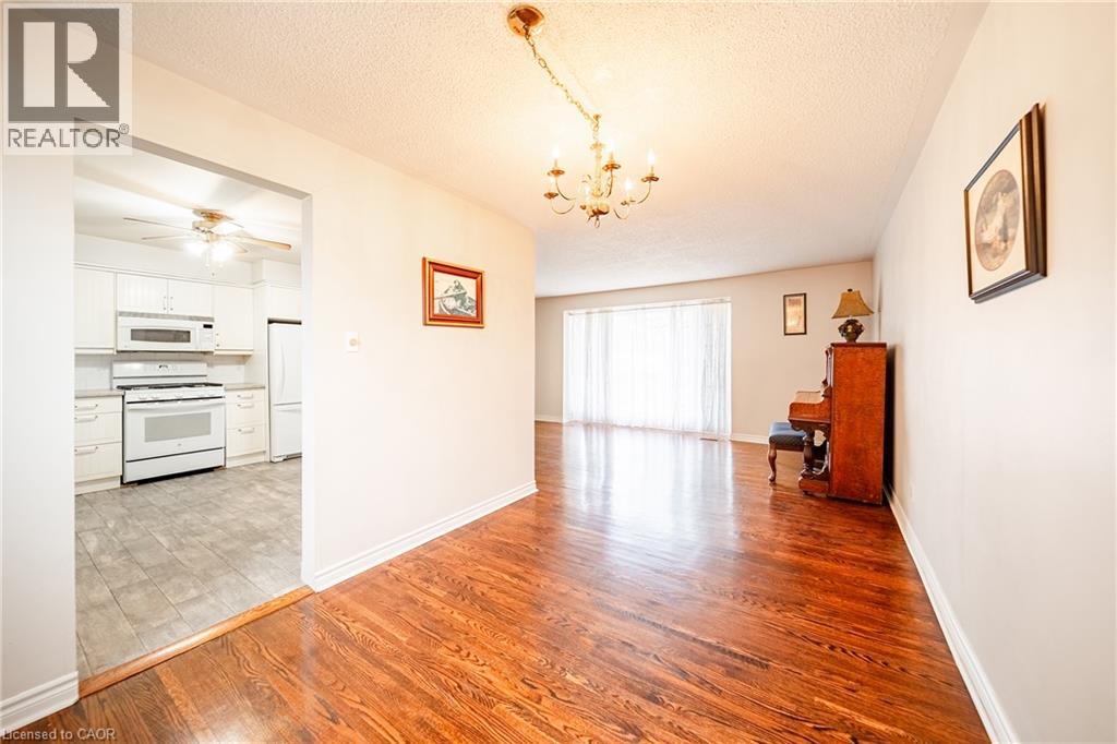 557 Trafford Crescent, Oakville, Ontario  L6L 3T4 - Photo 8 - 40819616