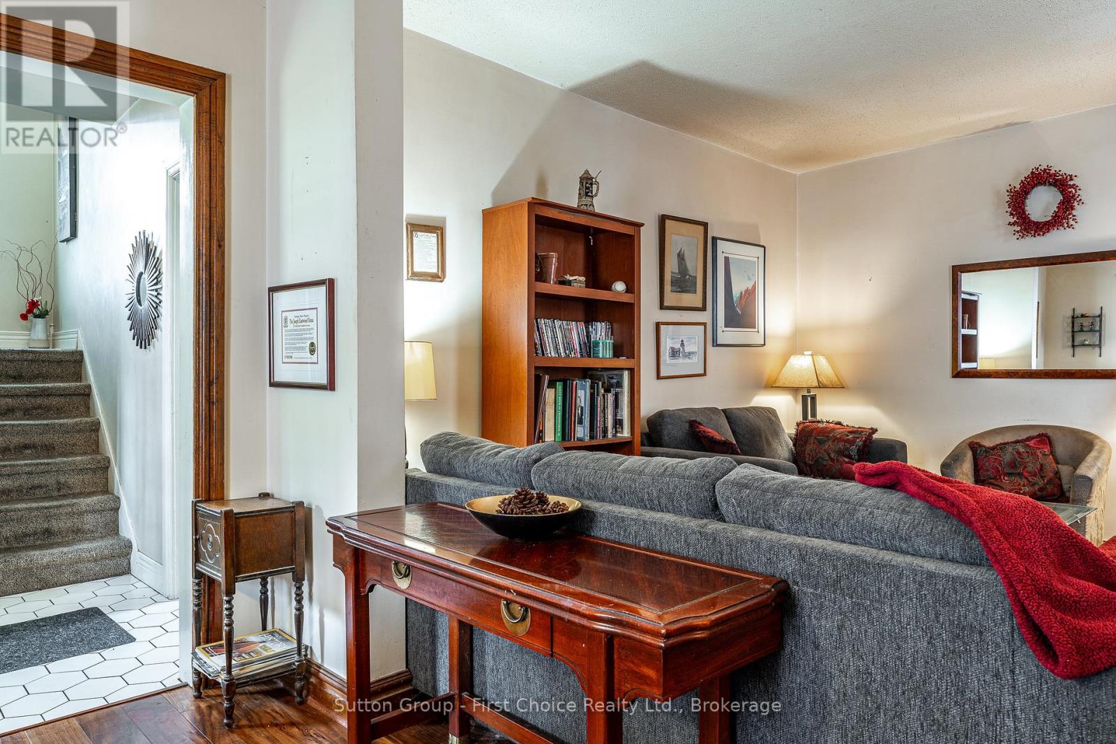 141 Perth Street, Stratford, Ontario  N5A 3Y1 - Photo 11 - X12983104