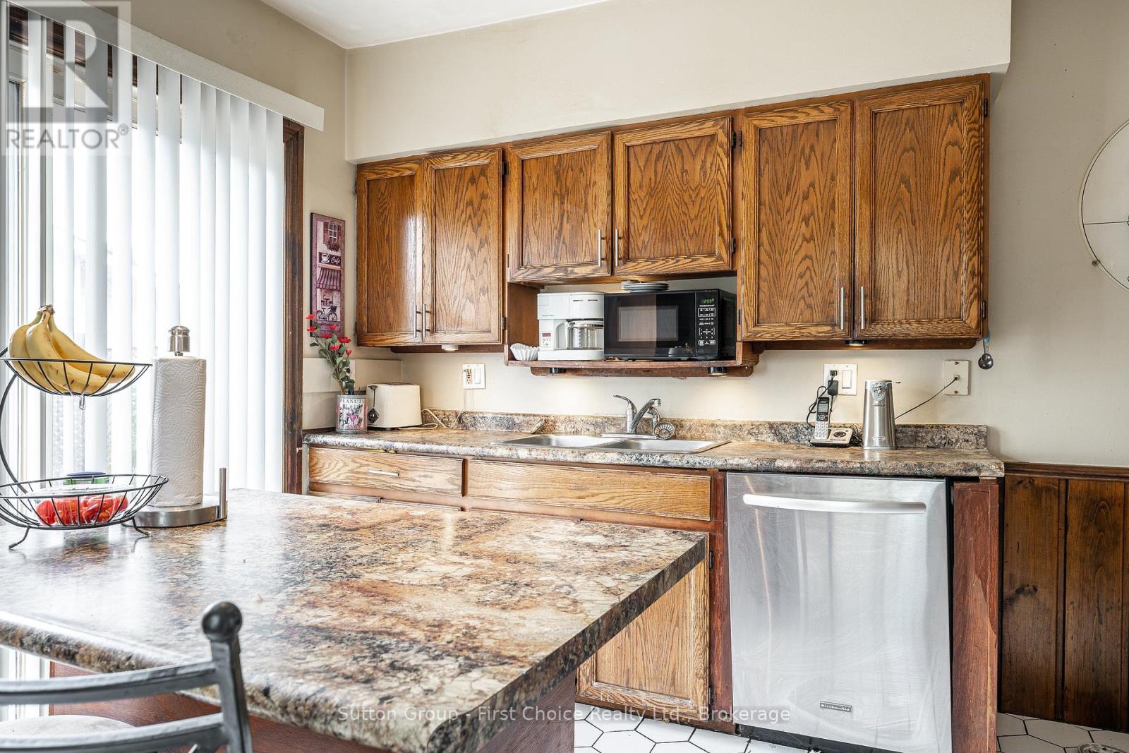 141 Perth Street, Stratford, Ontario  N5A 3Y1 - Photo 19 - X12983104