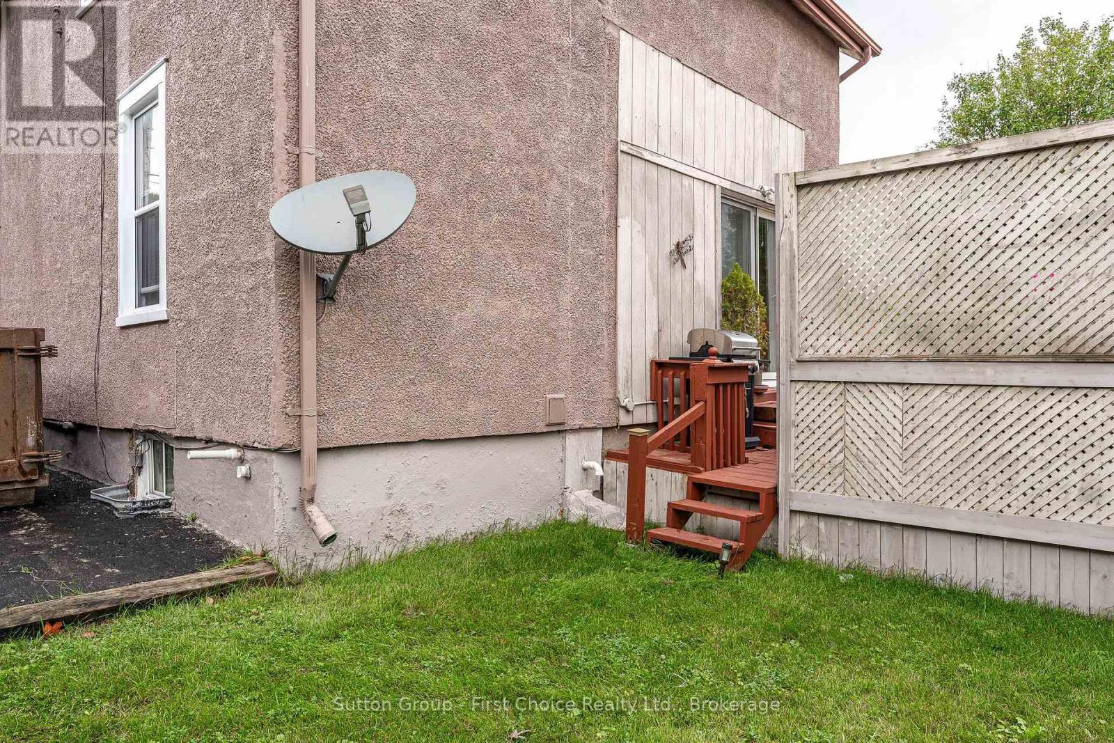 141 Perth Street, Stratford, Ontario  N5A 3Y1 - Photo 47 - X12983104