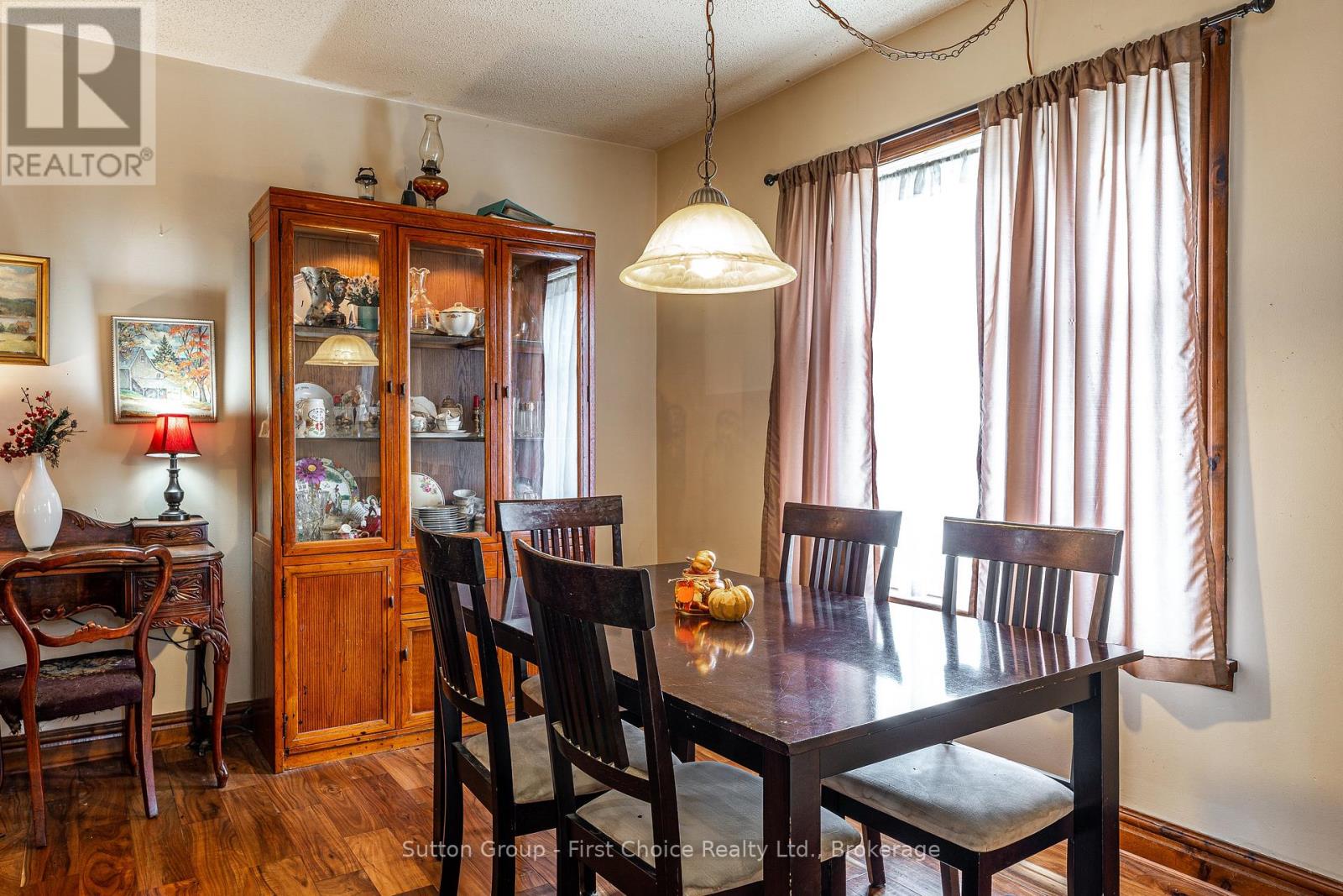 141 Perth Street, Stratford, Ontario  N5A 3Y1 - Photo 8 - X12983104
