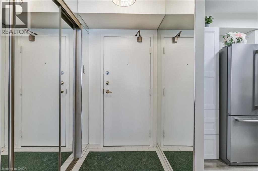 3845 Lakeshore Boulevard W Unit# 804, Toronto, Ontario  M8W 4Y3 - Photo 10 - 40819624