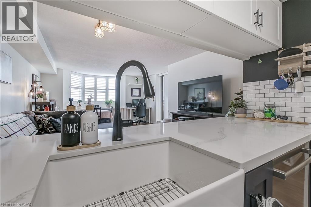 3845 Lakeshore Boulevard W Unit# 804, Toronto, Ontario  M8W 4Y3 - Photo 17 - 40819624