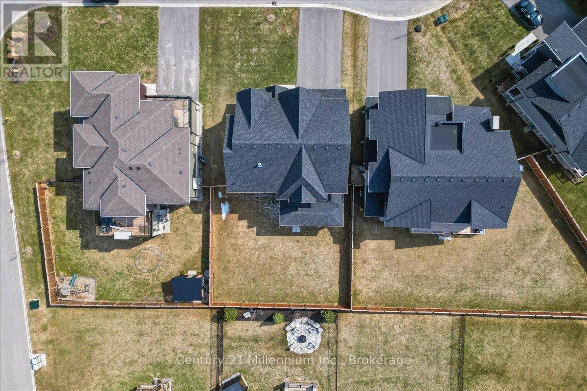 161 Springside Crescent, Blue Mountains, Ontario  L9Y 5L3 - Photo 46 - X12983374