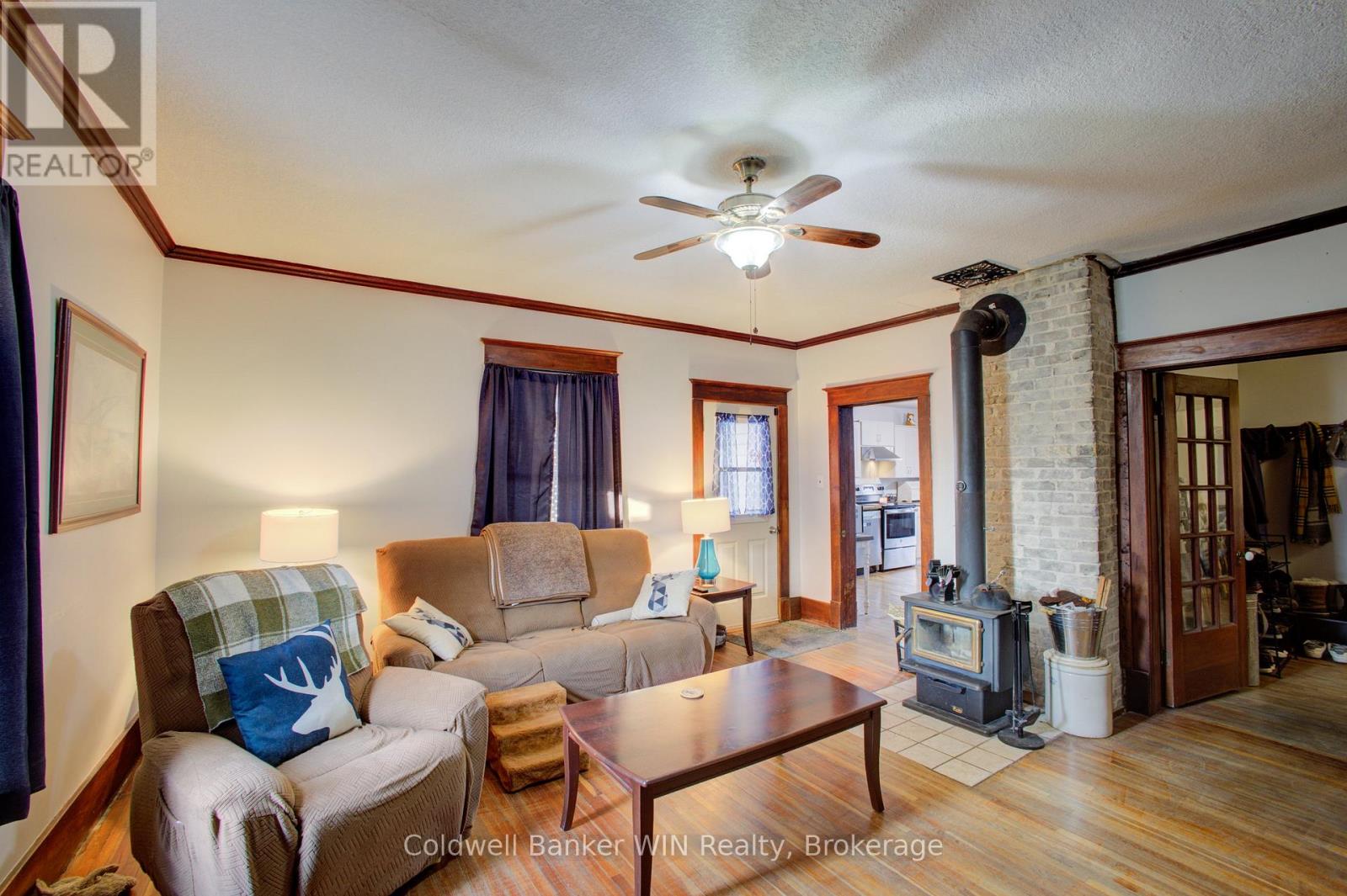 17 Arthur Street E, Minto, Ontario  N0G 1Z0 - Photo 5 - X12984258