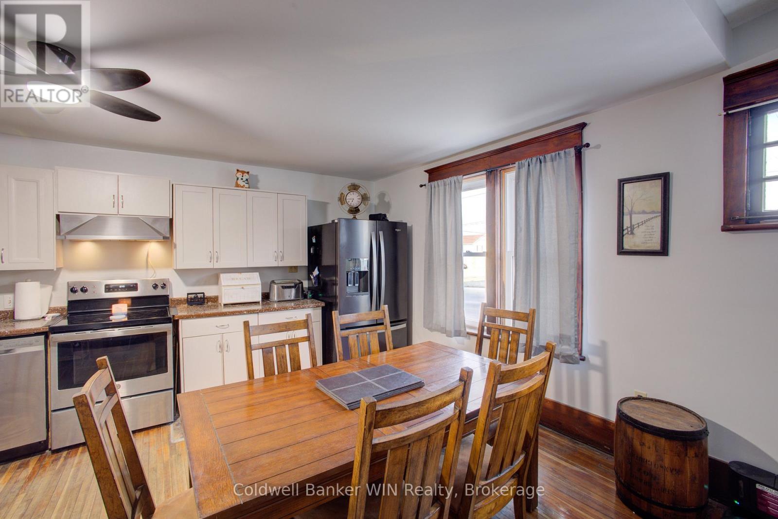 17 Arthur Street E, Minto, Ontario  N0G 1Z0 - Photo 9 - X12984258