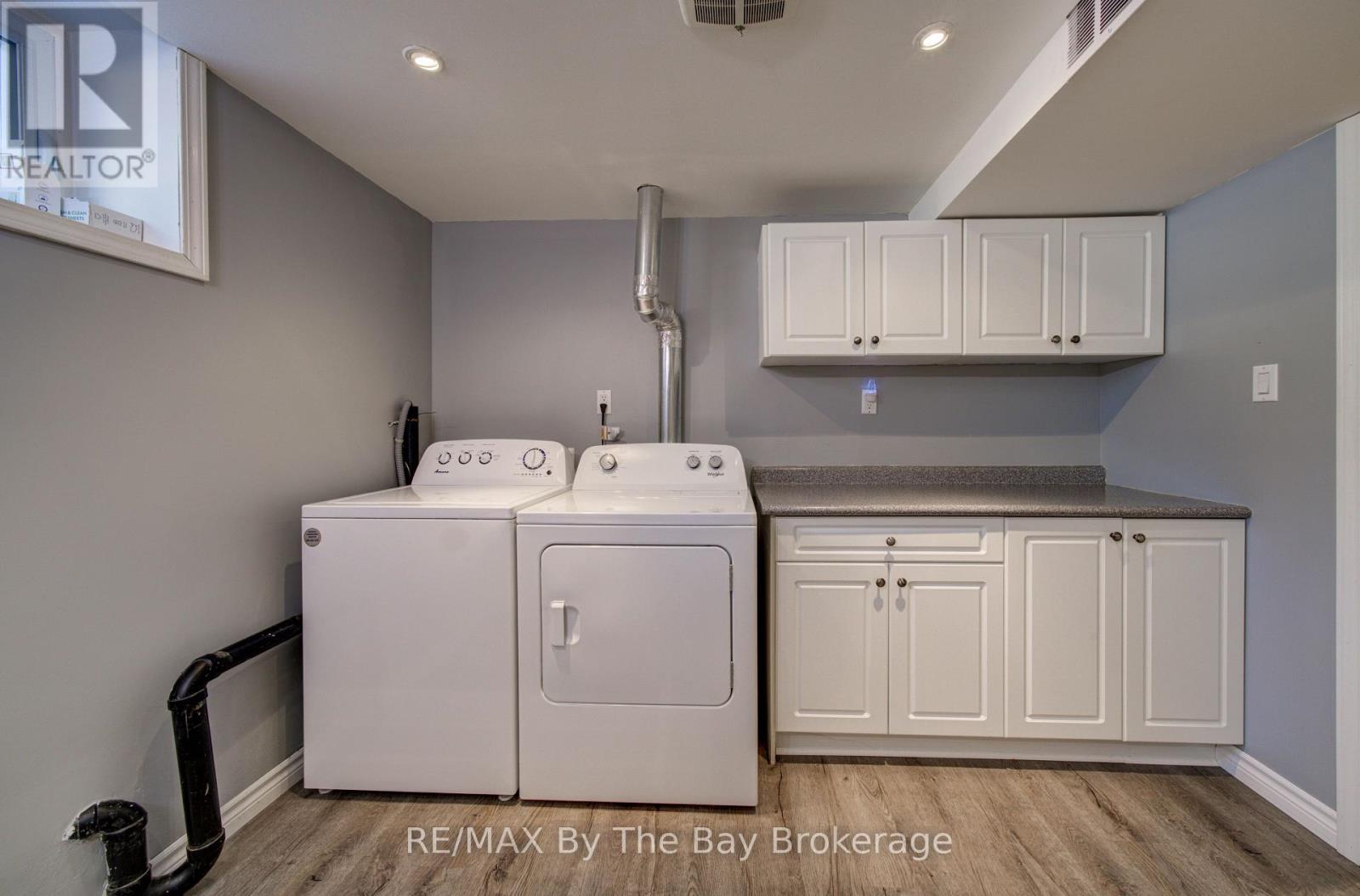 9 Frederick Drive, Wasaga Beach, Ontario  L9Z 1P9 - Photo 25 - S12984614