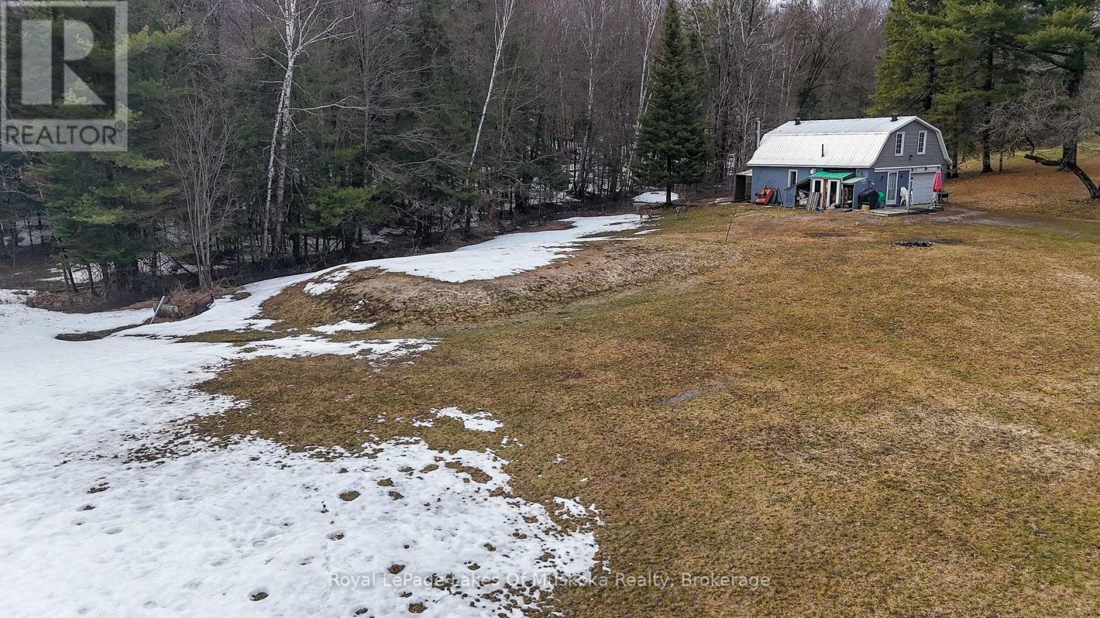 112 510 Highway, Magnetawan, Ontario  P0A 1P0 - Photo 2 - X12984808