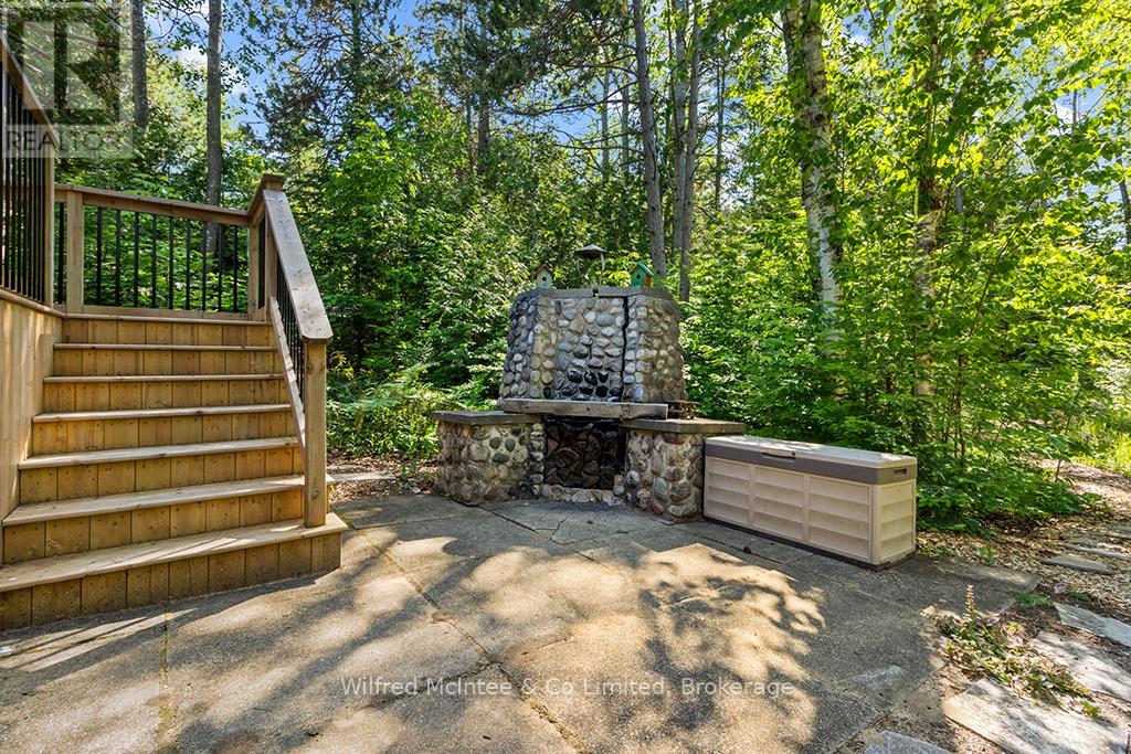55 Thompson Avenue, Native Leased Lands, Ontario  N0H 2G0 - Photo 28 - X12984866