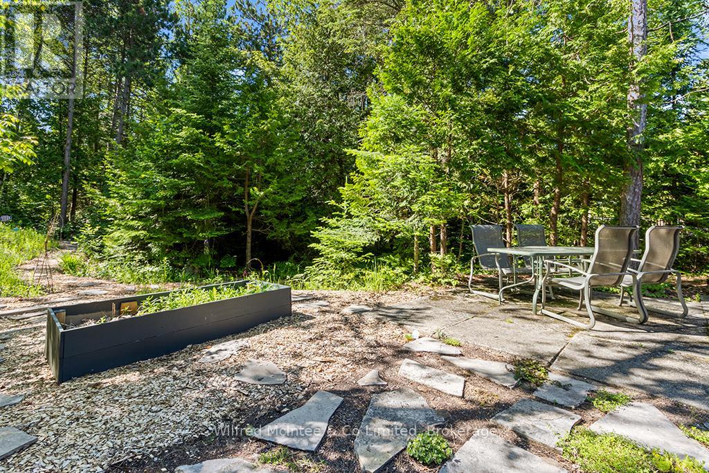 55 Thompson Avenue, Native Leased Lands, Ontario  N0H 2G0 - Photo 30 - X12984866