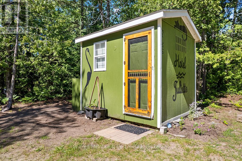 55 Thompson Avenue, Native Leased Lands, Ontario  N0H 2G0 - Photo 35 - X12984866