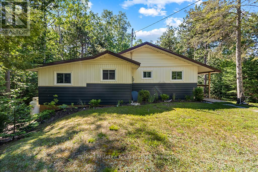 55 Thompson Avenue, Native Leased Lands, Ontario  N0H 2G0 - Photo 41 - X12984866