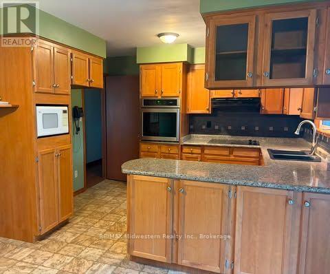 69 Louise Street, Minto, Ontario  N0G 1Z0 - Photo 13 - X12984978