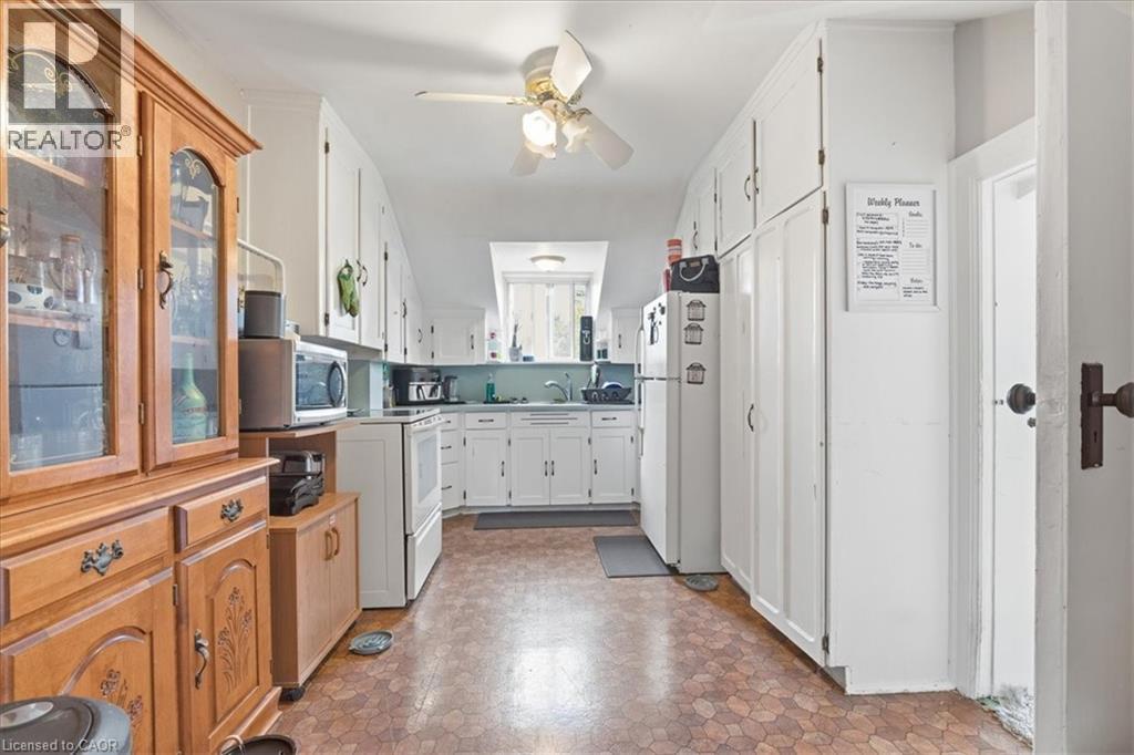 31 Bingeman Street, Kitchener, Ontario  N2H 2R7 - Photo 7 - 40815016