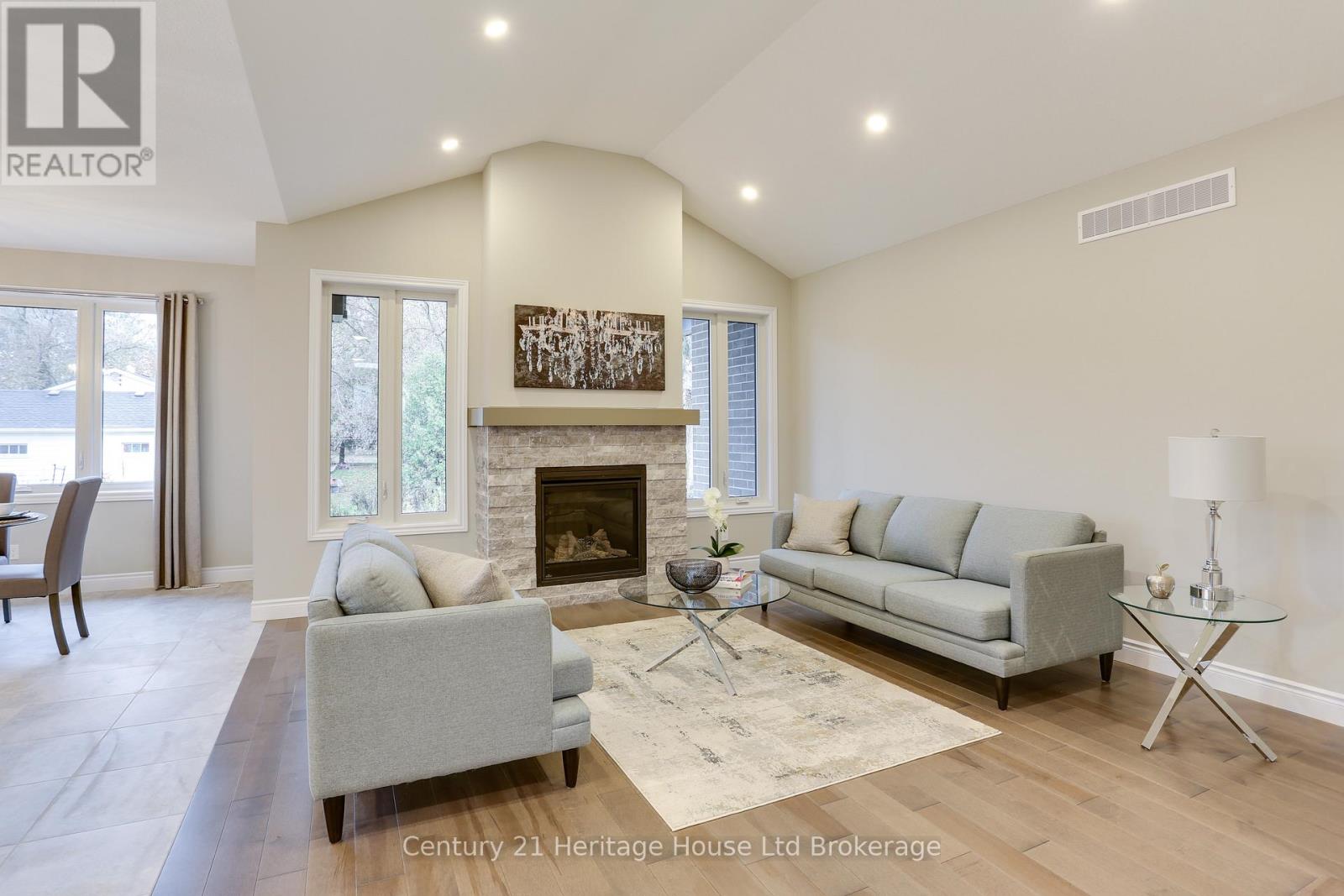 114 Beech Boulevard, Tillsonburg, Ontario  N4G 5S1 - Photo 12 - X12986076