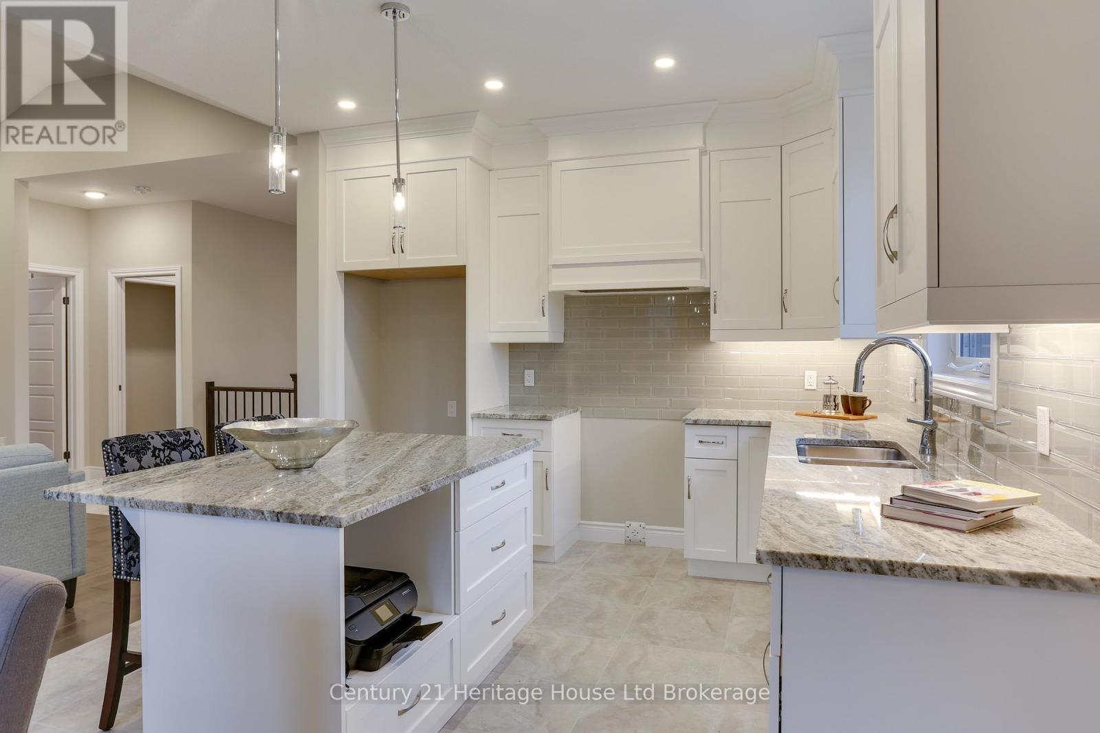 114 Beech Boulevard, Tillsonburg, Ontario  N4G 5S1 - Photo 6 - X12986076