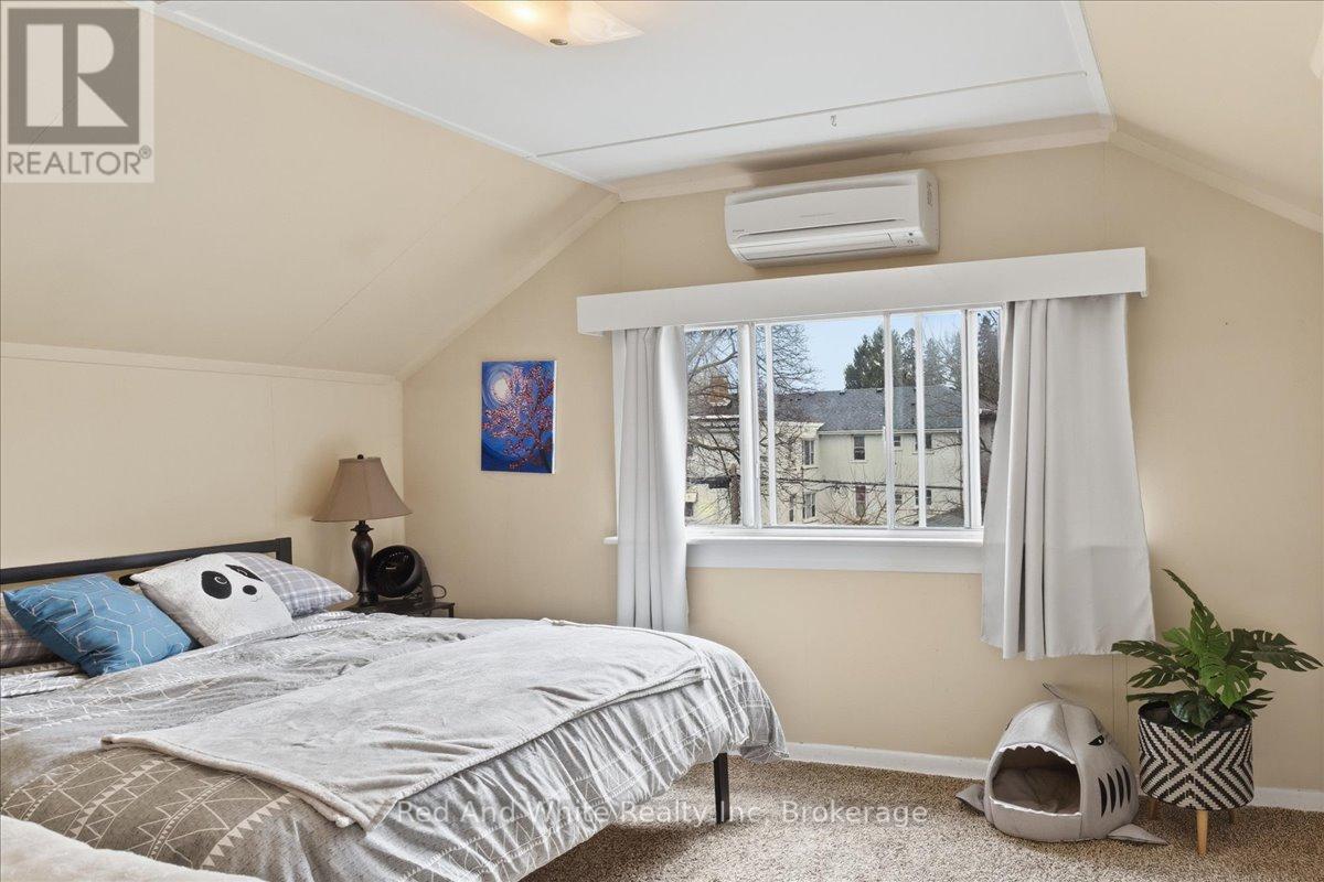 31 Bingeman Street, Kitchener, Ontario  N2H 2R7 - Photo 11 - X12986430