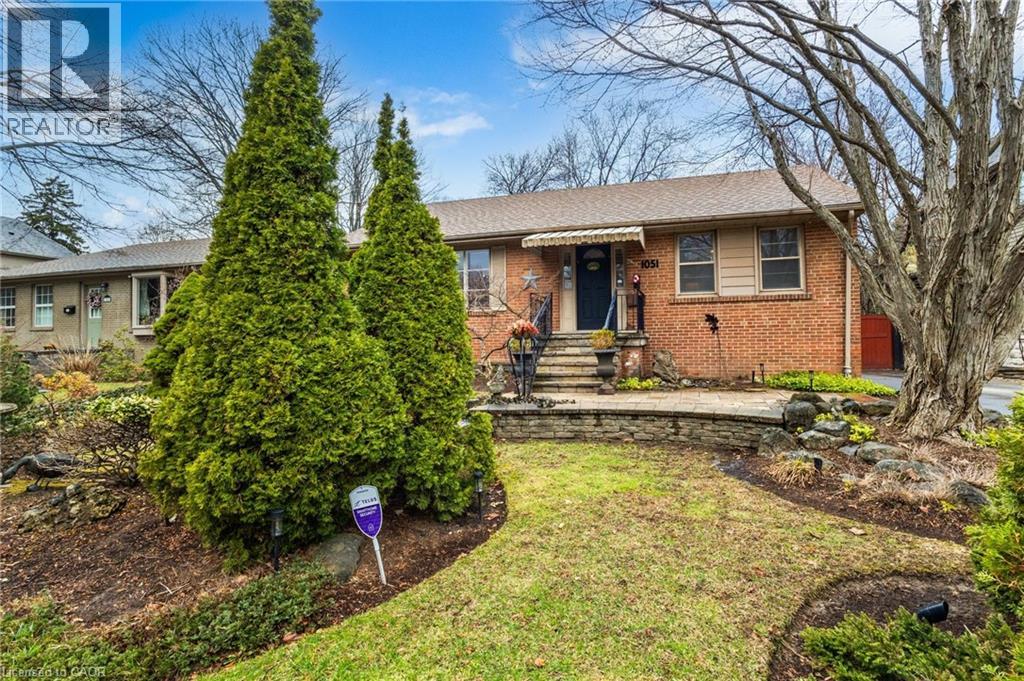 1051 Melvin Avenue, Oakville, Ontario  L6J 2V8 - Photo 2 - 40819726