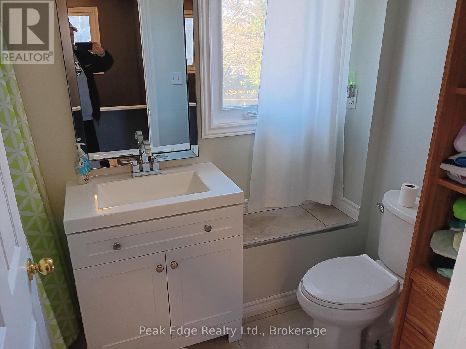 343 10th Avenue, Hanover, Ontario  N4N 2N4 - Photo 17 - X12989324