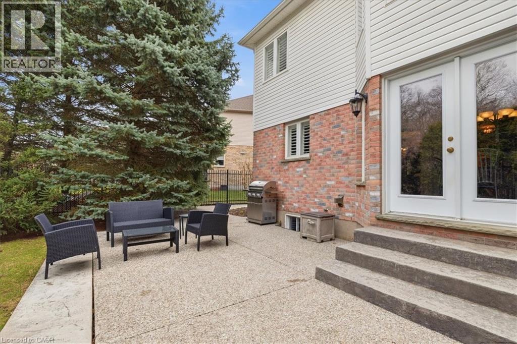 54 Woodcrest Court, Kitchener, Ontario  N2P 2K2 - Photo 41 - 40819862