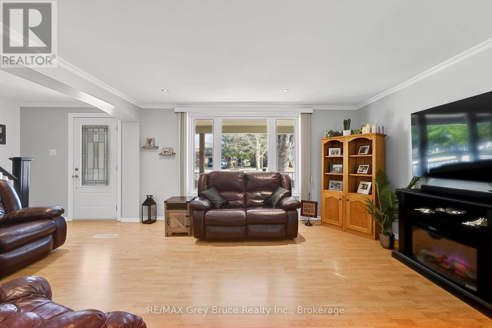 138 Main Street, Arran-Elderslie, Ontario  N0H 2N0 - Photo 19 - X12990284