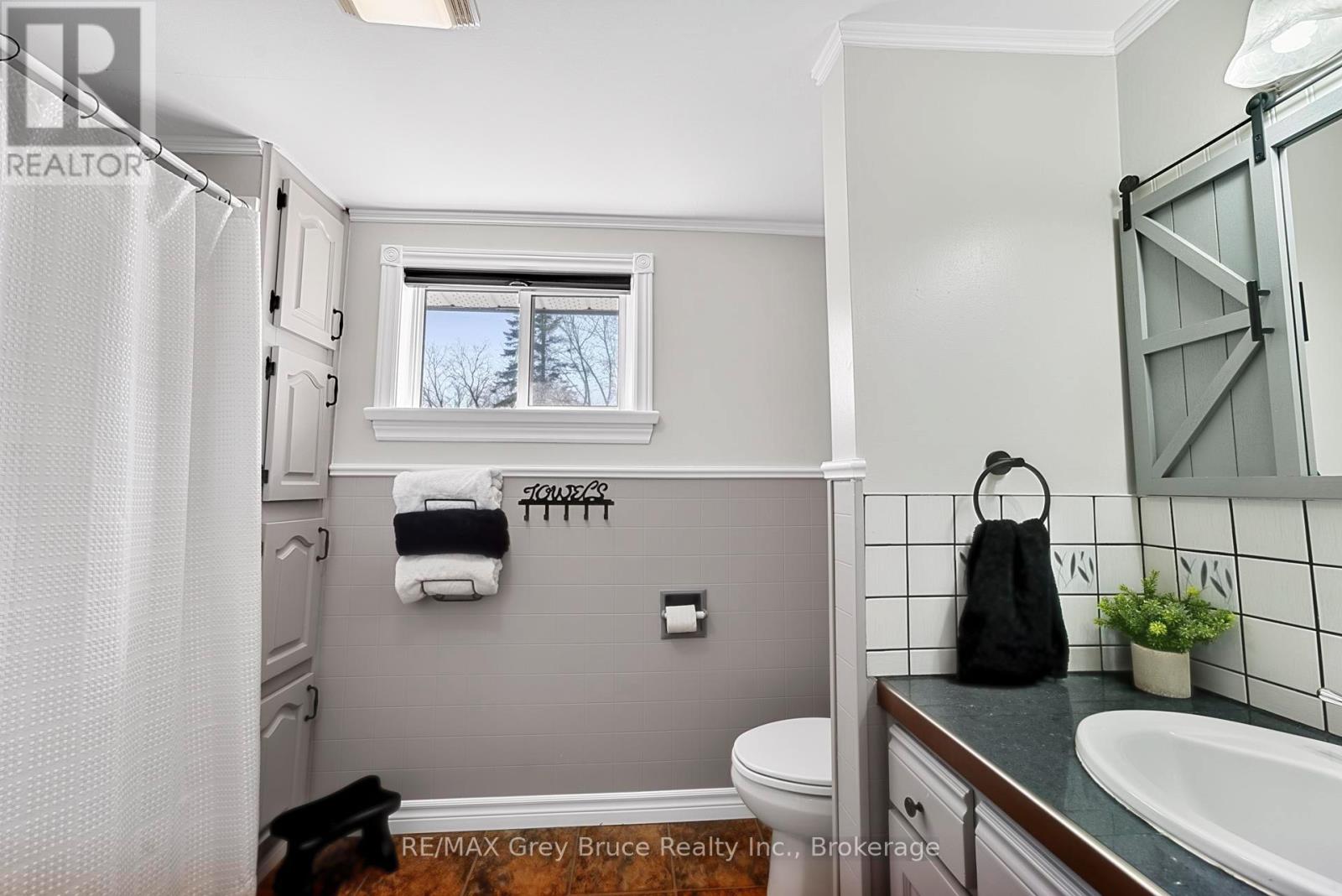 138 Main Street, Arran-Elderslie, Ontario  N0H 2N0 - Photo 31 - X12990284
