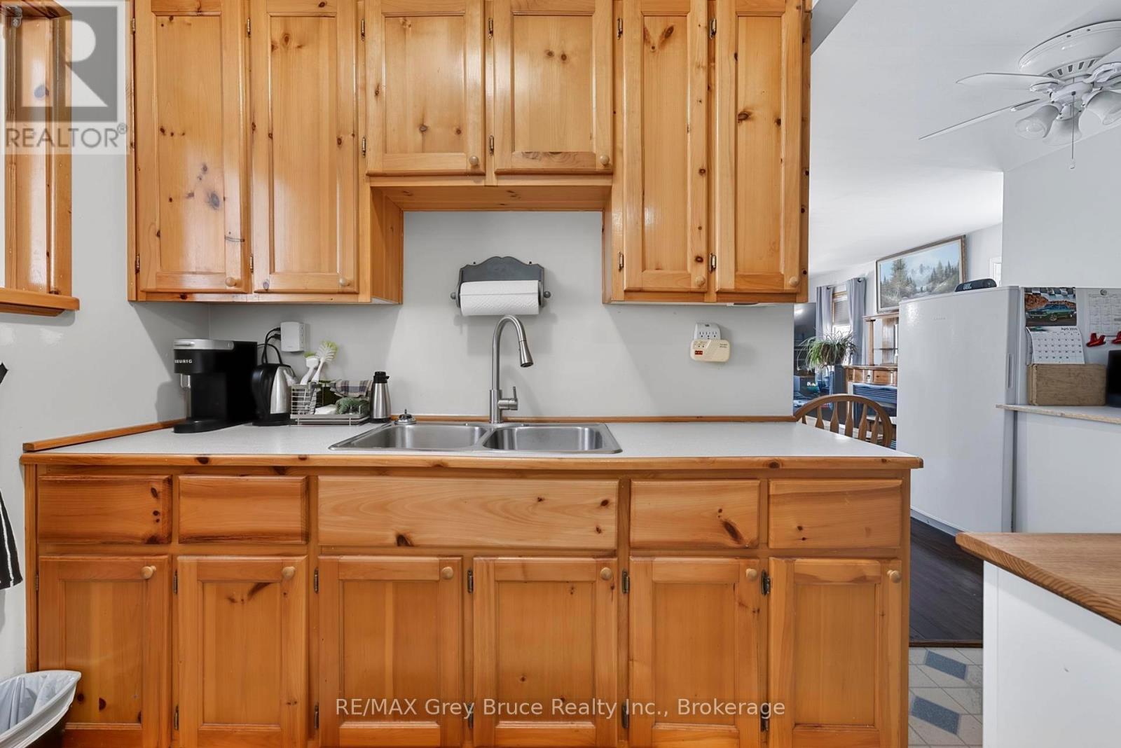 138 Main Street, Arran-Elderslie, Ontario  N0H 2N0 - Photo 43 - X12990284
