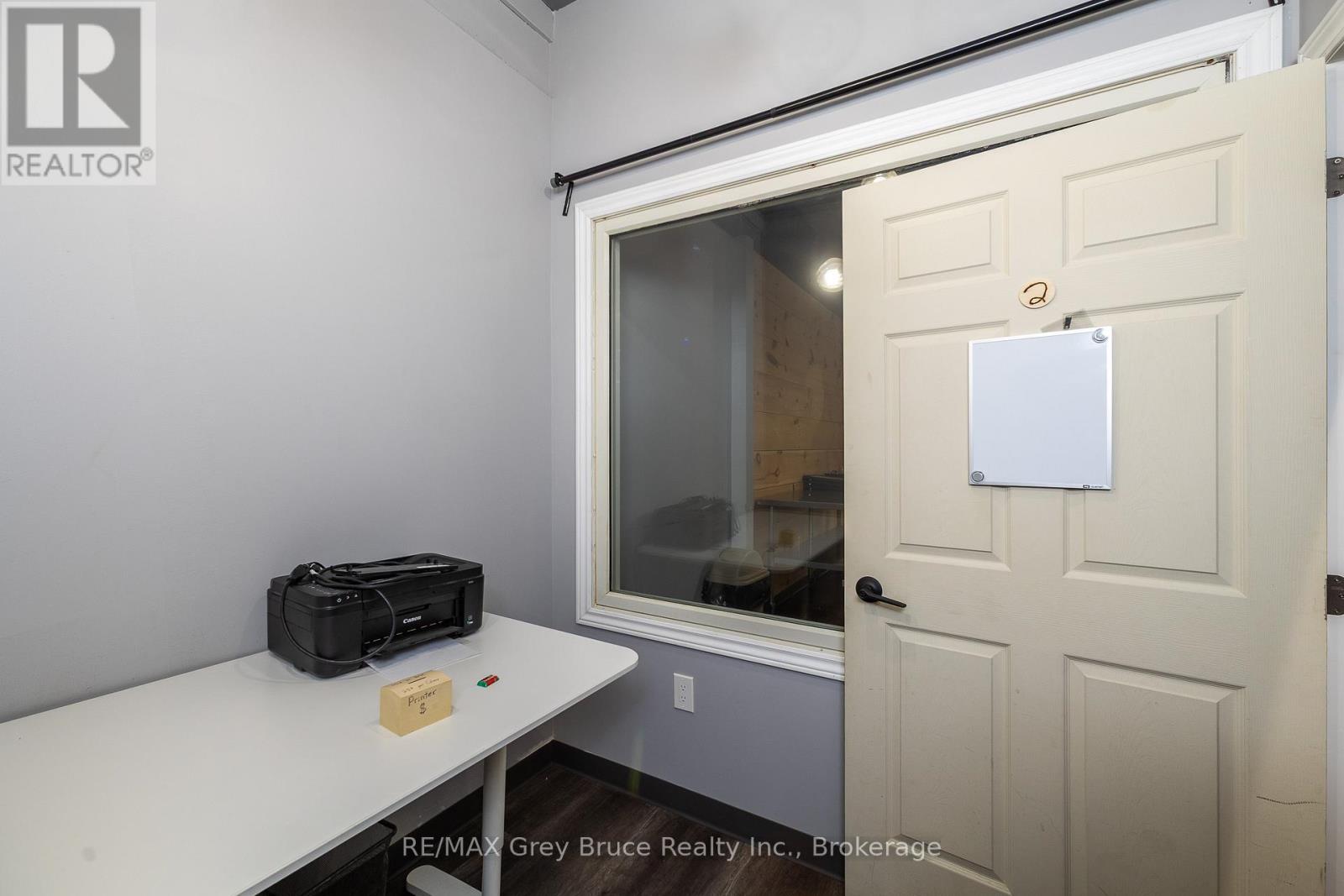 827 2nd Avenue E, Owen Sound, Ontario  N4K 2H2 - Photo 17 - X12990312