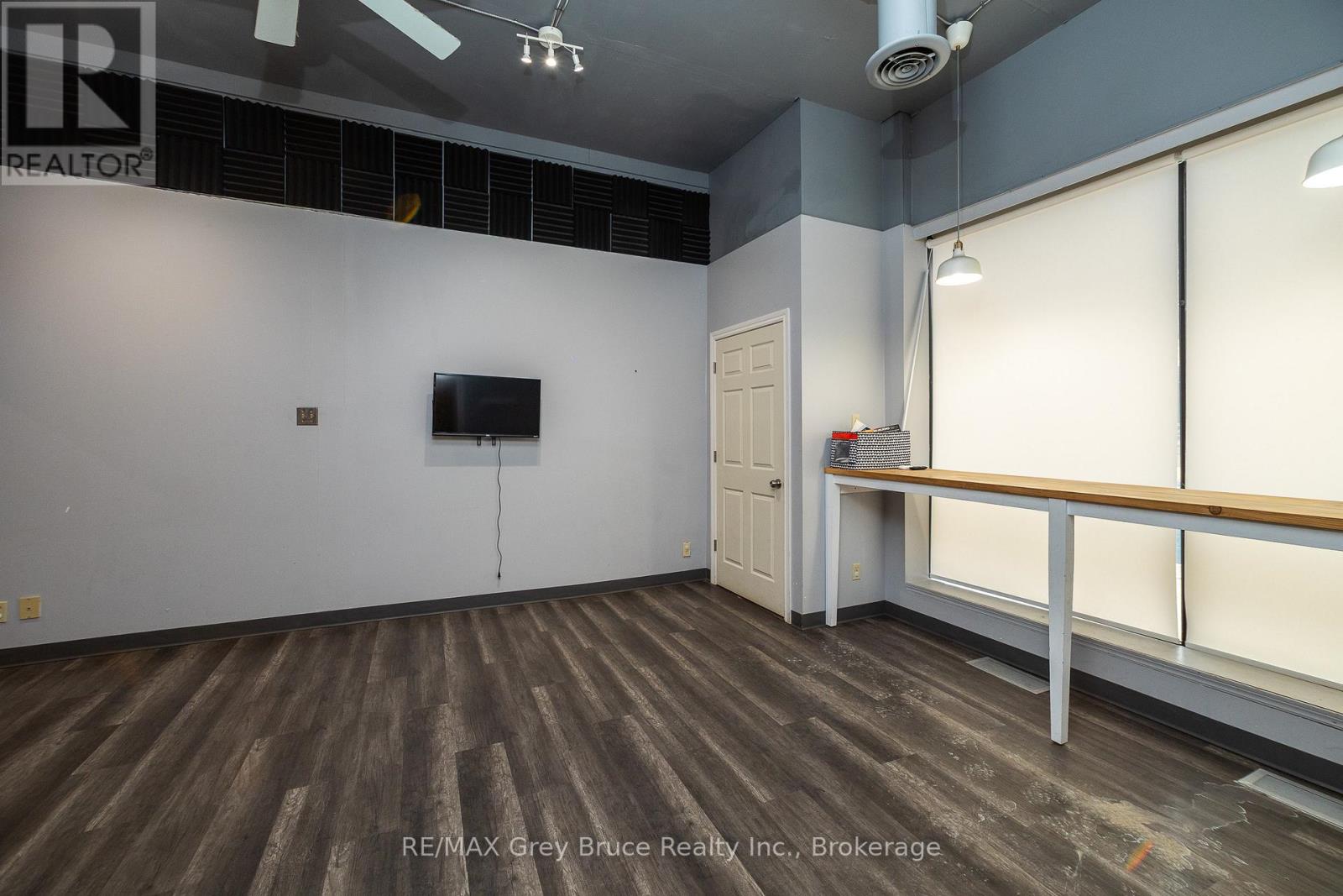 827 2nd Avenue E, Owen Sound, Ontario  N4K 2H2 - Photo 5 - X12990312