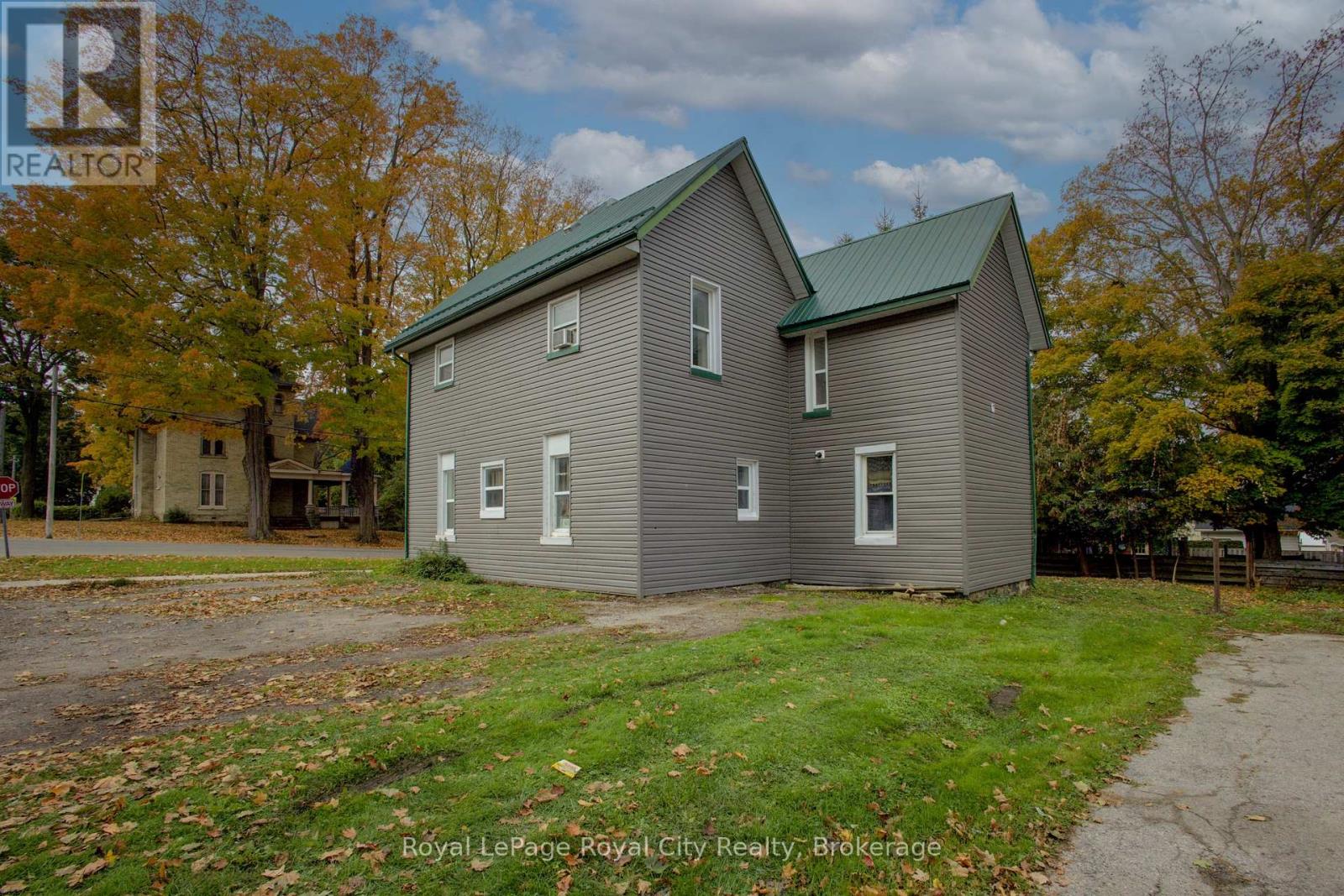 103 Patrick Street E, North Huron, Ontario  N0G 2N0 - Photo 2 - X12990964
