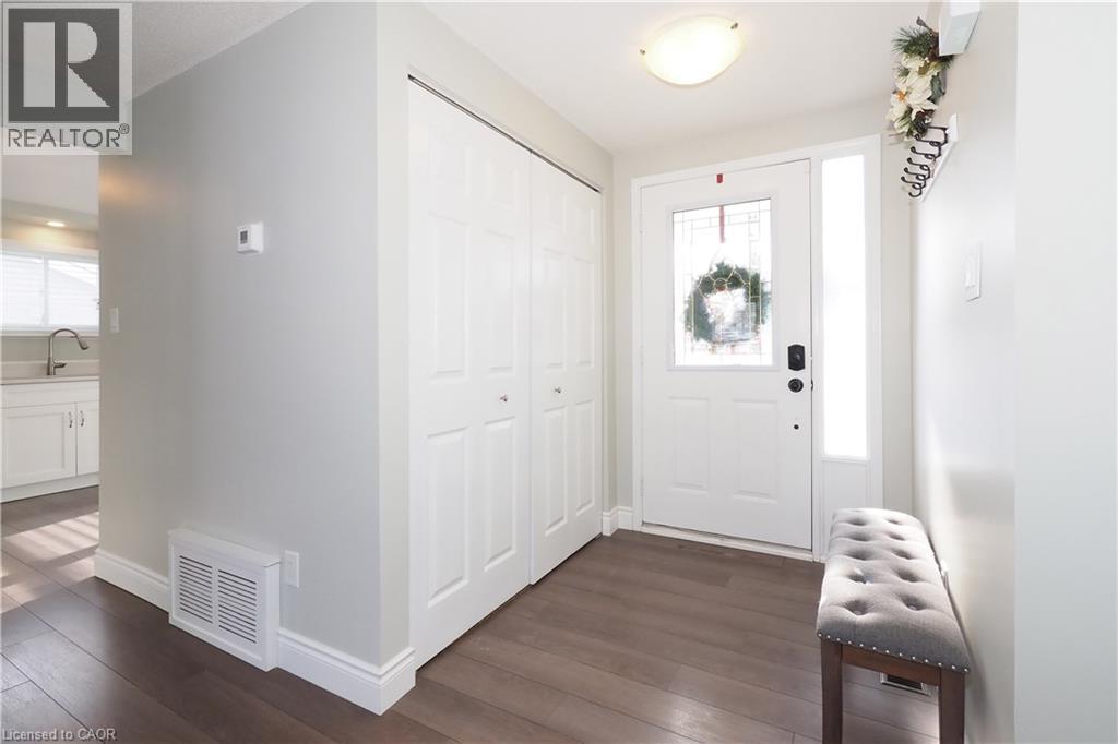 20 Fieldstone Walk, New Hamburg, Ontario  N3A 2G2 - Photo 3 - 40820215