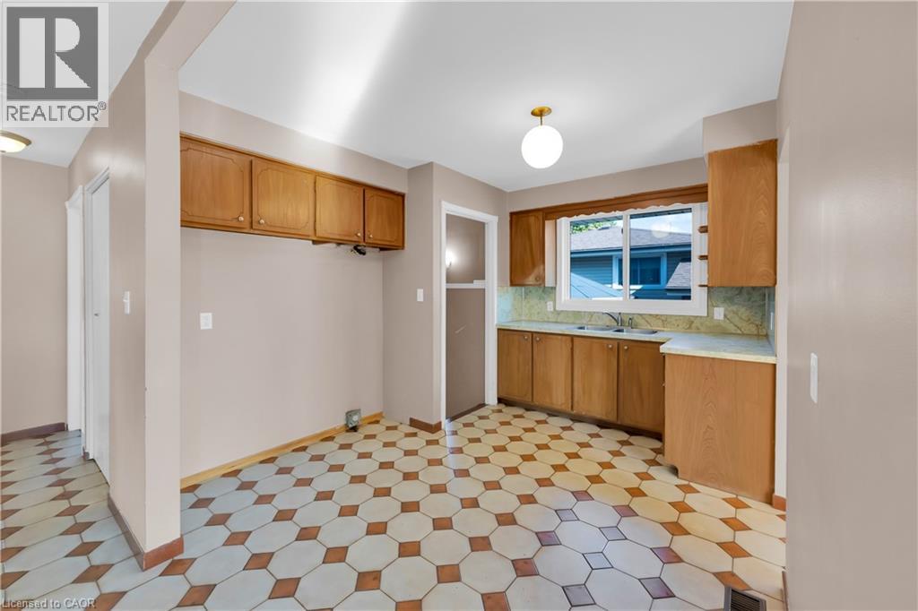 112 Purdy Crescent, Hamilton, Ontario  L9A 3B3 - Photo 11 - 40820219