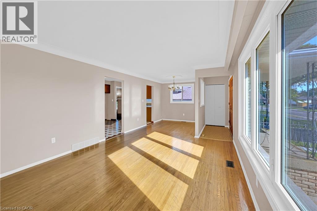 112 Purdy Crescent, Hamilton, Ontario  L9A 3B3 - Photo 6 - 40820219