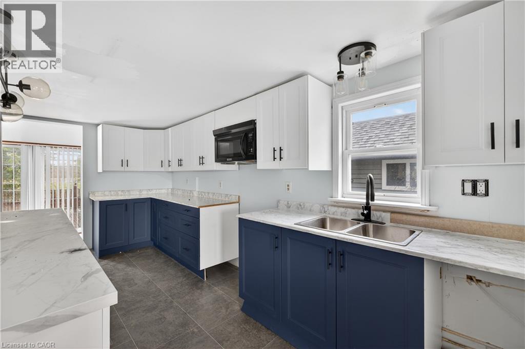 527 Bond Street, Watford, Ontario  N0M 2S0 - Photo 10 - 40819933