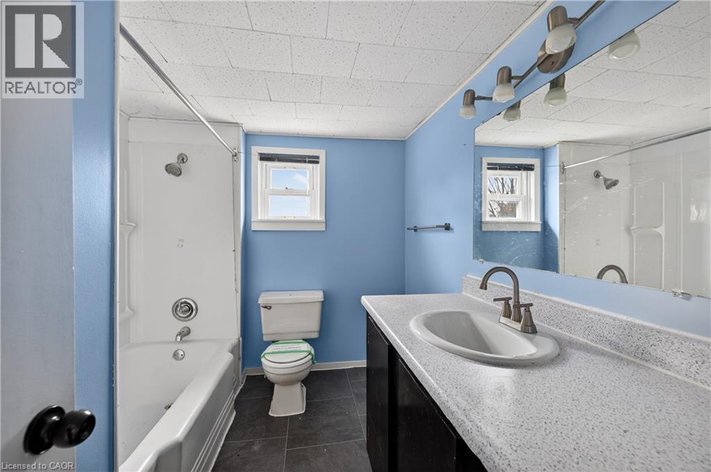 527 Bond Street, Watford, Ontario  N0M 2S0 - Photo 21 - 40819933