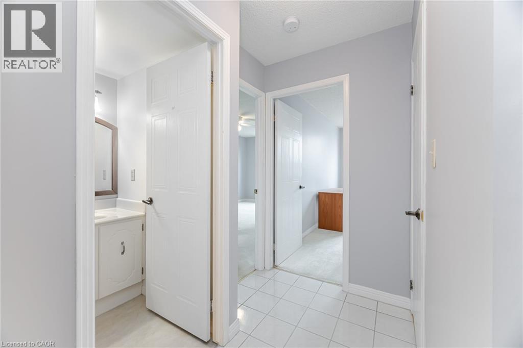 166 Mountain Park Avenue Unit# 201, Hamilton, Ontario  L8V 1A1 - Photo 13 - 40820285
